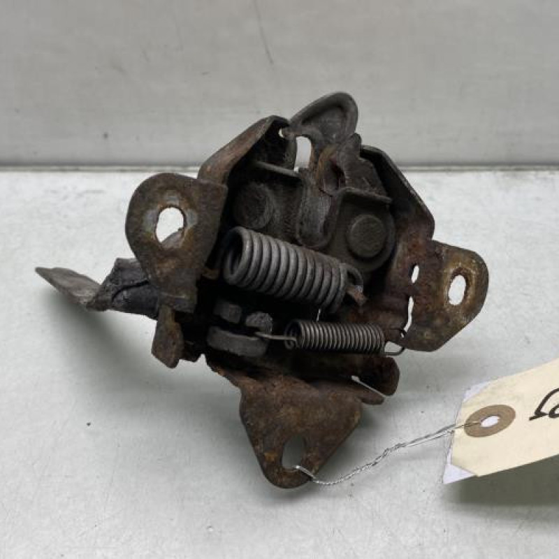 Fermeture de capot SUZUKI SWIFT 3 Photo n°1