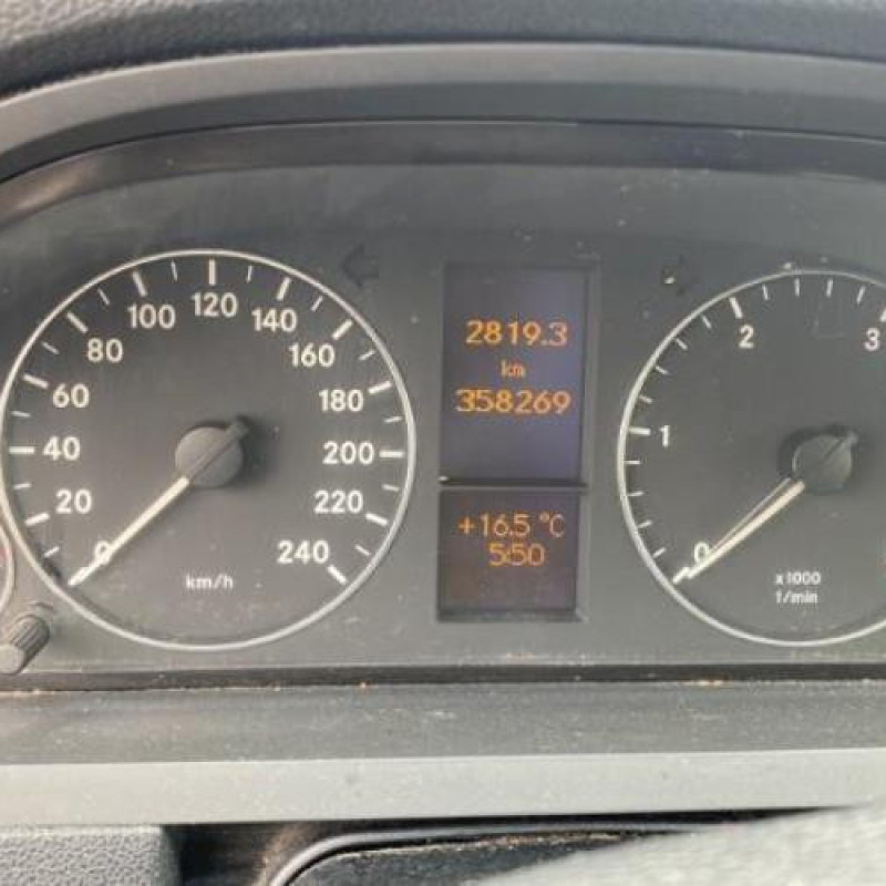 Cric MERCEDES CLASSE A 169 Photo n°13