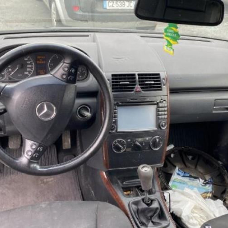 Cric MERCEDES CLASSE A 169 Photo n°18