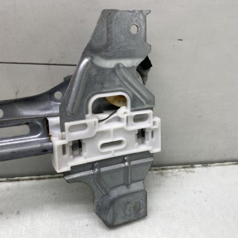 Leve vitre electrique arriere gauche PEUGEOT 308 2 Photo n°2