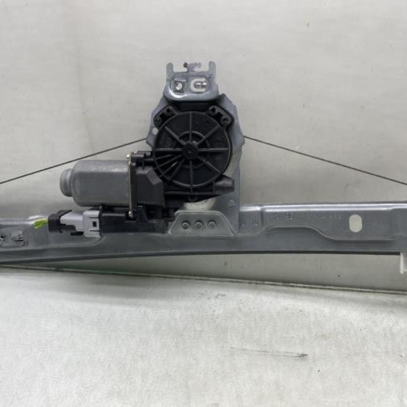 Leve vitre electrique avant droit PEUGEOT 207 Photo n°4