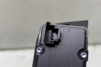 Bouton de warning MERCEDES CLASSE B 246