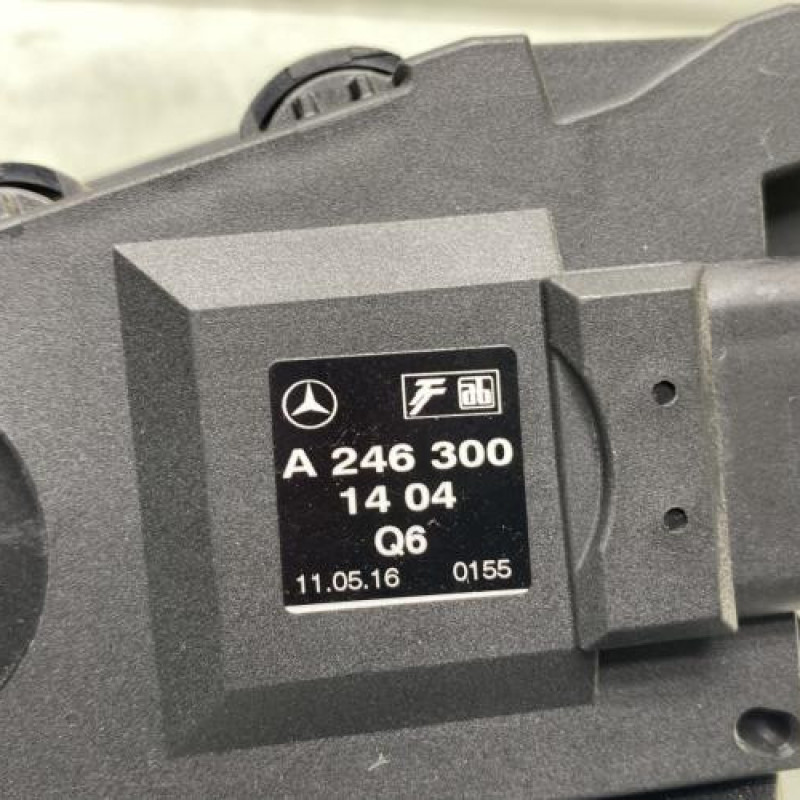 Pedalier d'accelerateur MERCEDES CLASSE B 246 Photo n°3