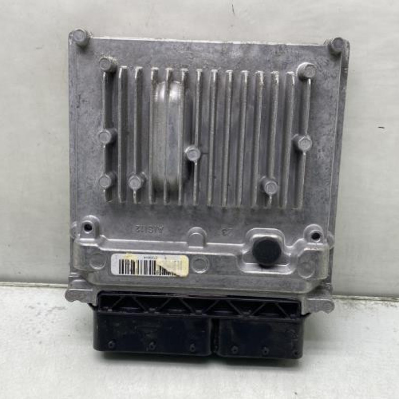 Calculateur moteur MERCEDES CLASSE B 246 Photo n°1