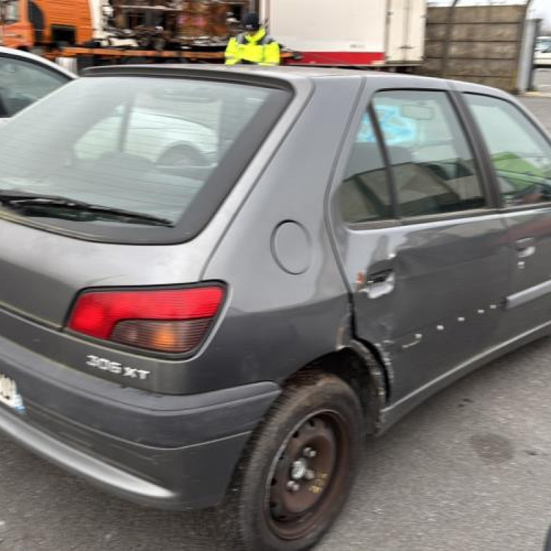 Feu arriere principal gauche (feux) PEUGEOT 306 Photo n°6