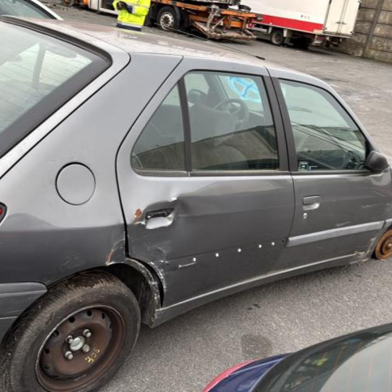 Feu arriere principal gauche (feux) PEUGEOT 306 Photo n°9