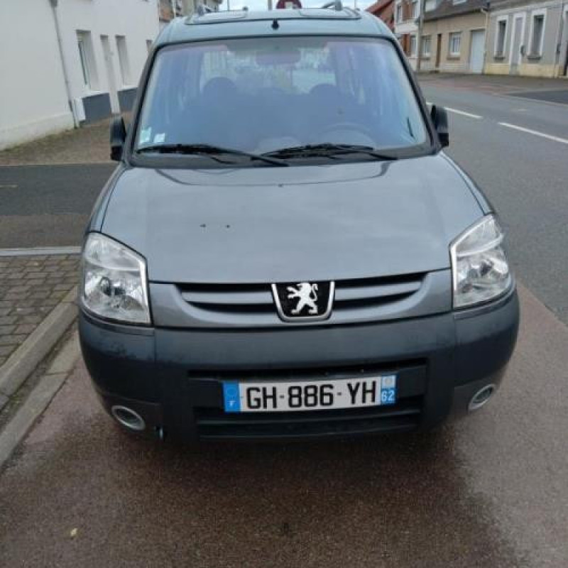 Boite de vitesses PEUGEOT PARTNER 1 Photo n°1