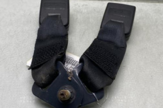 Attache ceinture arriere droit DACIA DUSTER 1