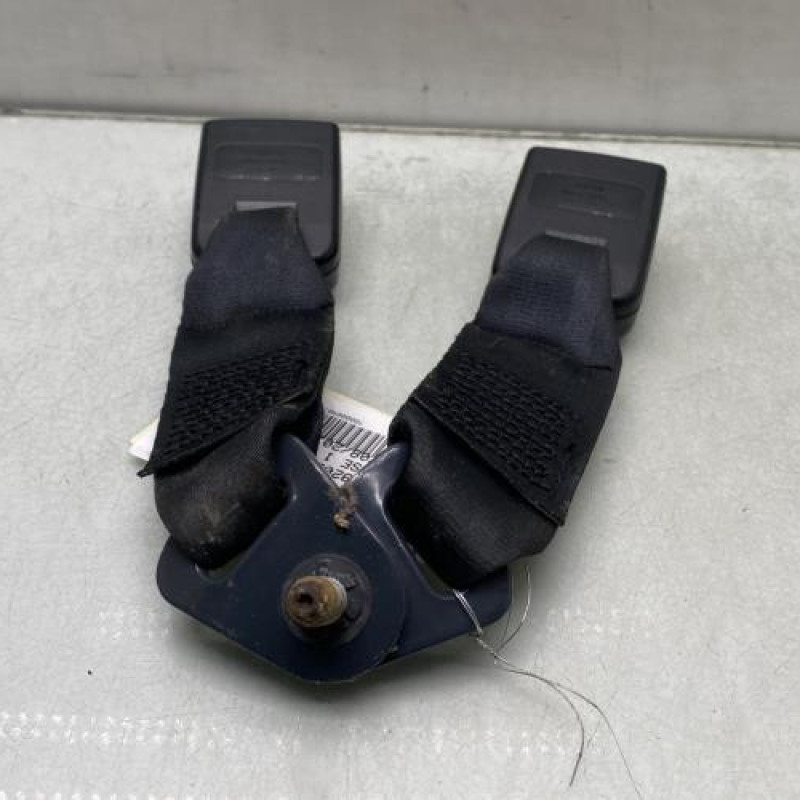 Attache ceinture arriere droit DACIA DUSTER 1 Photo n°3