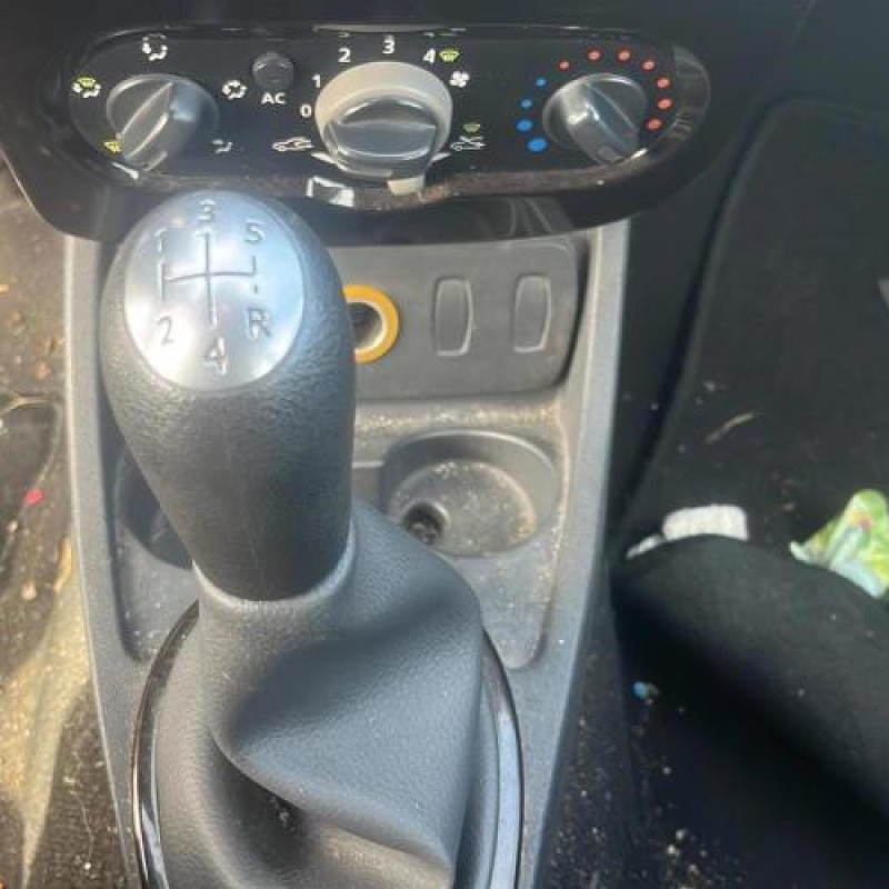 Attache ceinture arriere droit DACIA DUSTER 1 Photo n°14