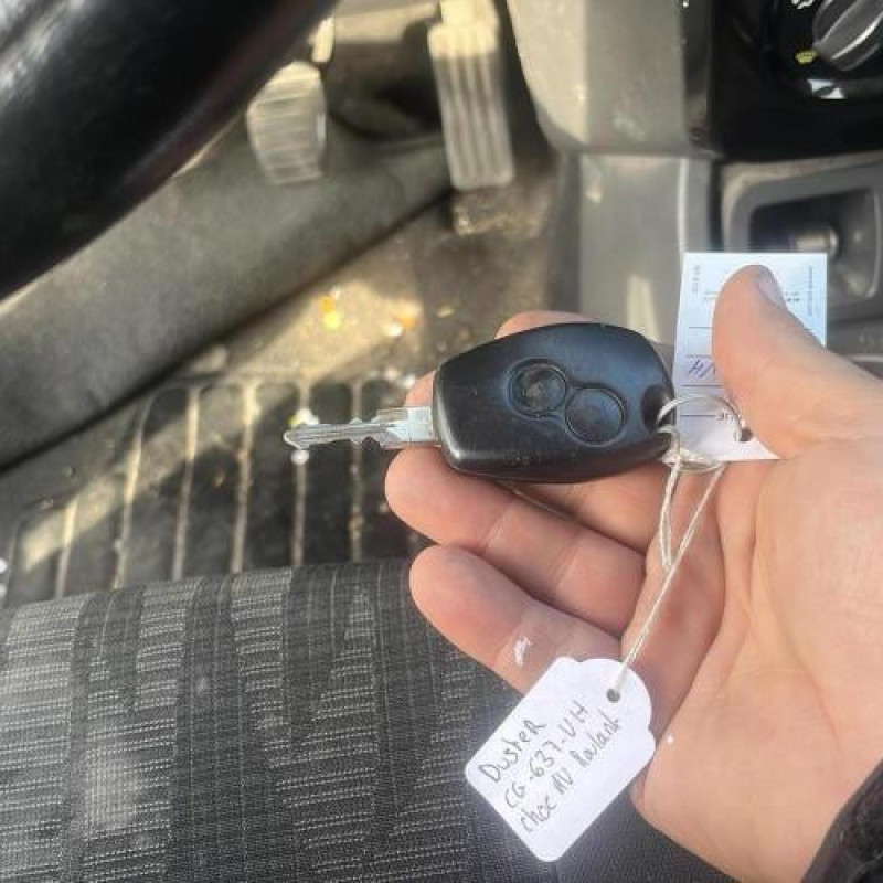 Attache ceinture arriere droit DACIA DUSTER 1 Photo n°15