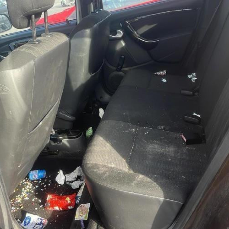 Attache ceinture arriere droit DACIA DUSTER 1 Photo n°17