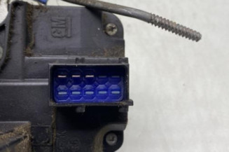 Serrure avant droit OPEL VIVARO 1