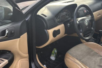 Serrure avant droit SKODA OCTAVIA 1