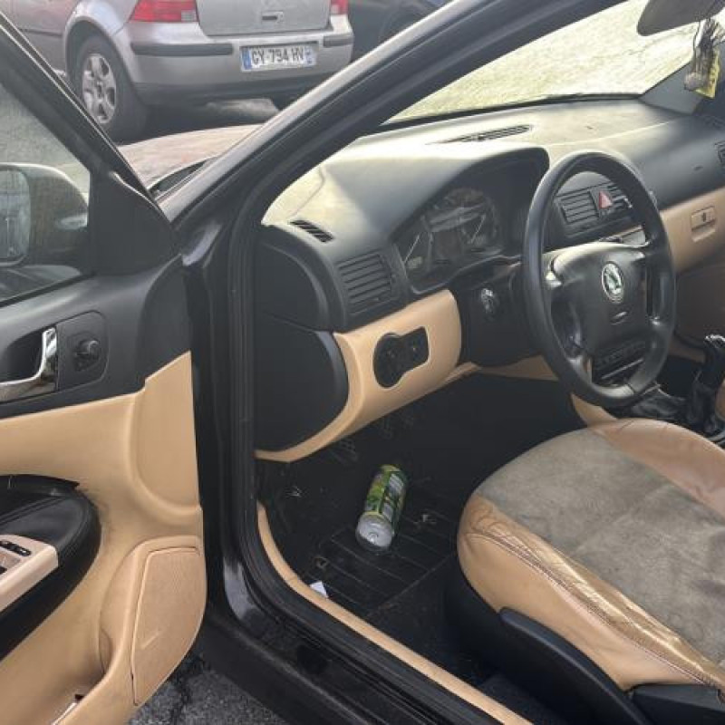 Serrure avant droit SKODA OCTAVIA 1 Photo n°14