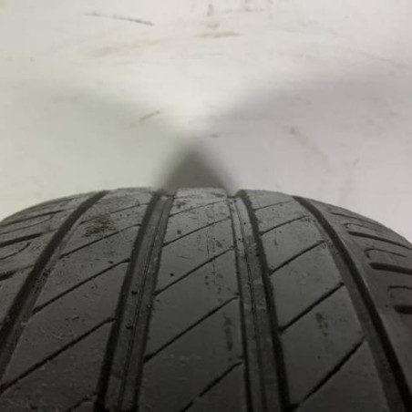 Pneu  