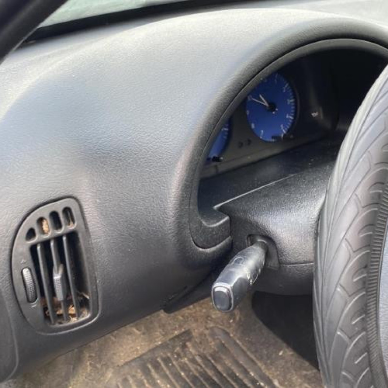 Feu arriere principal droit (feux) CITROEN SAXO Photo n°16