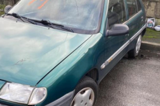 Optique avant secondaire gauche (feux)(clignotant) CITROEN SAXO