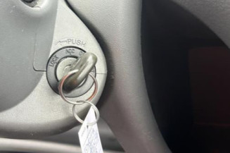 Optique avant principal gauche (feux)(phare) TOYOTA YARIS 1