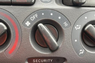 Optique avant principal gauche (feux)(phare) TOYOTA YARIS 1