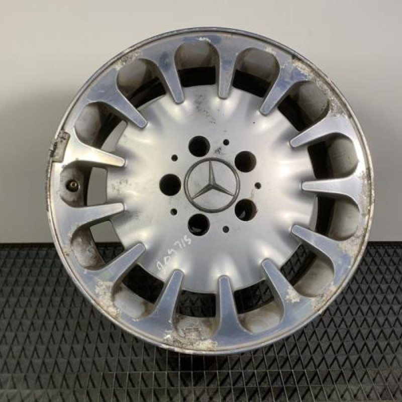 Jante MERCEDES CLASSE E 211 Photo n°1