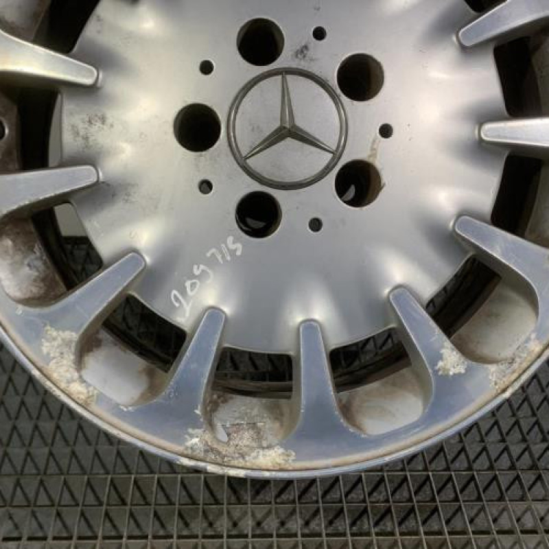 Jante MERCEDES CLASSE E 211 Photo n°3
