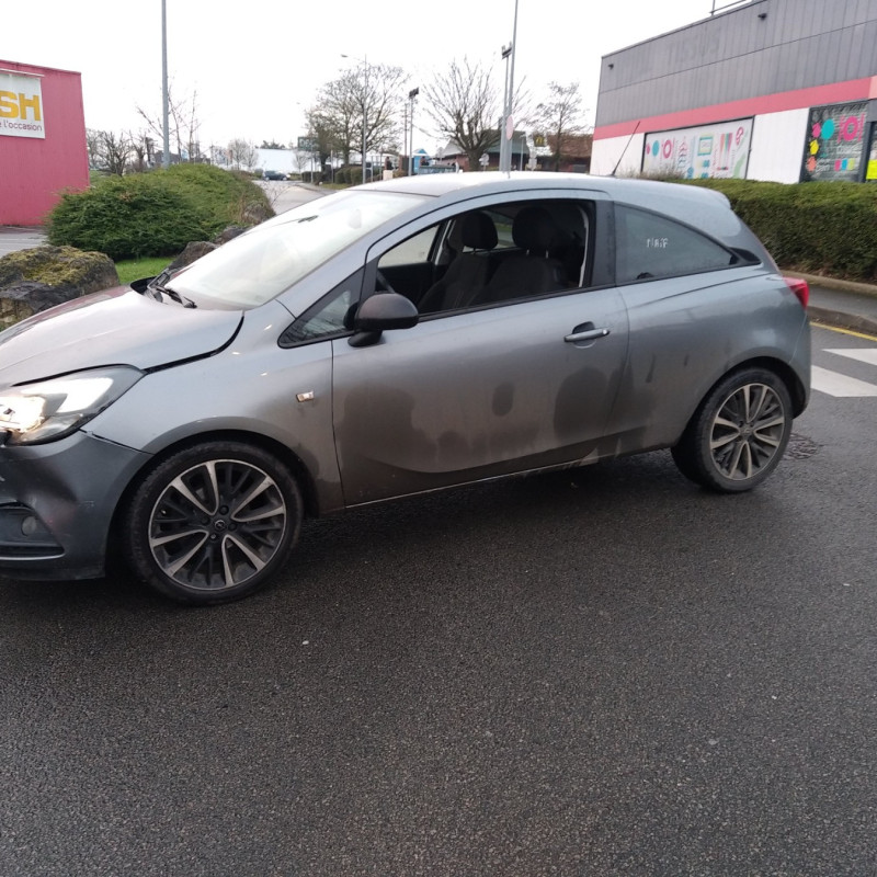 OPEL CORSA E 1.4i - 16V Photo n°3