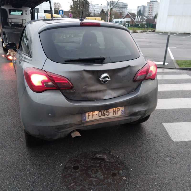 OPEL CORSA E 1.4i - 16V Photo n°4