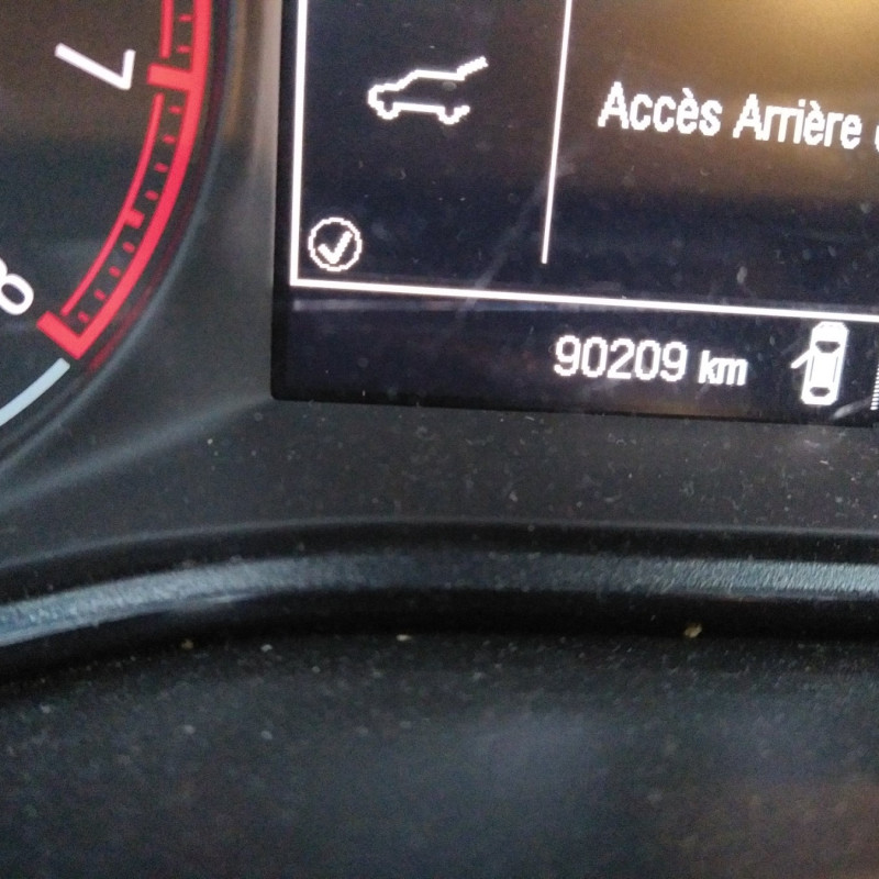 OPEL CORSA E 1.4i - 16V Photo n°10
