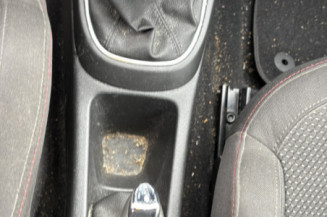 OPEL CORSA E 1.4i - 16V