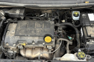 OPEL CORSA E 1.4i - 16V