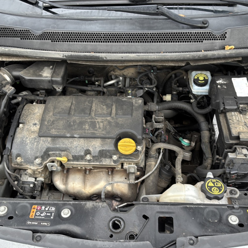 OPEL CORSA E 1.4i - 16V Photo n°28