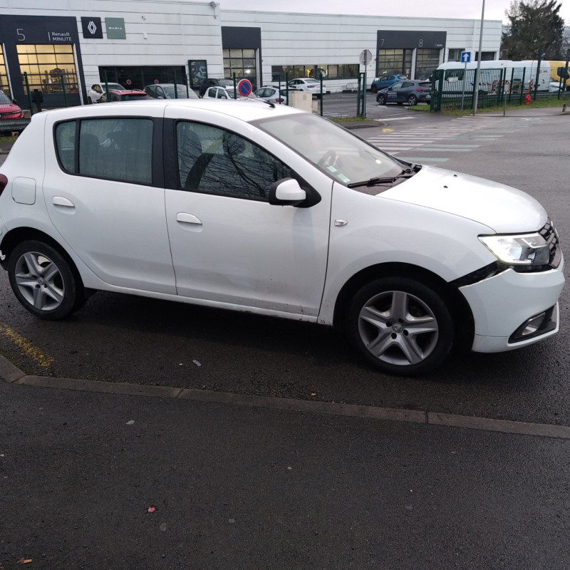DACIA SANDERO 2 PHASE 1 0.9i - 12V TURBO TCE 90 Photo n°2