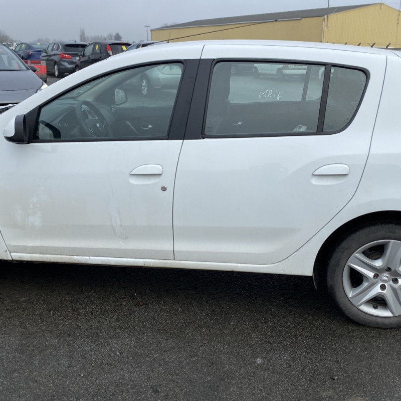 DACIA SANDERO 2 PHASE 1 0.9i - 12V TURBO TCE 90 Photo n°16