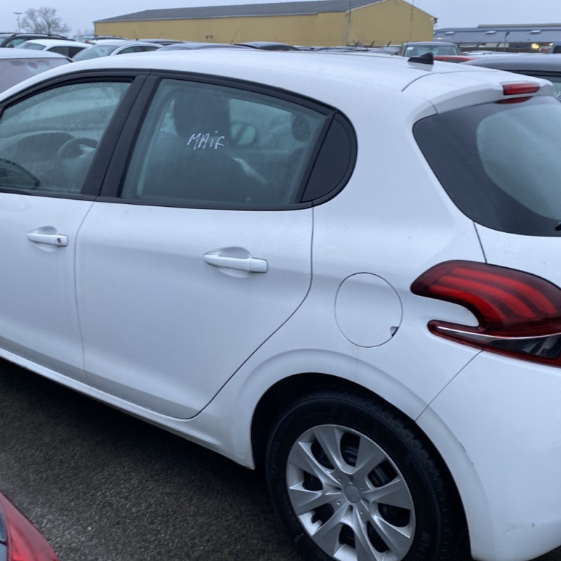 PEUGEOT 208 1 PHASE 2 1.2 VTI - 12V Photo n°6