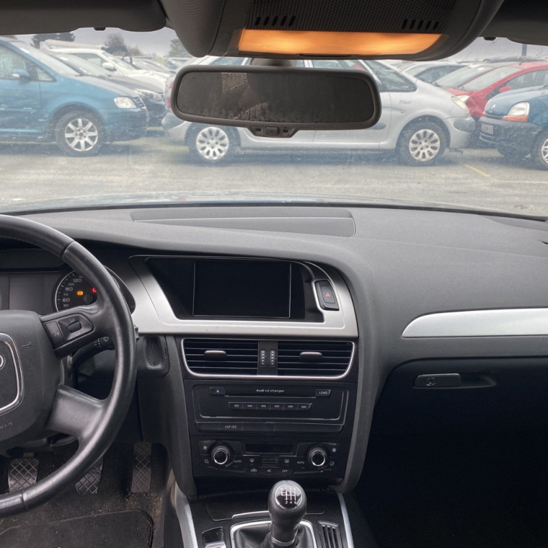 AUDI A4 3 AVANT PHASE 1 BREAK 2.0 TDI - 16V TURBO Photo n°14