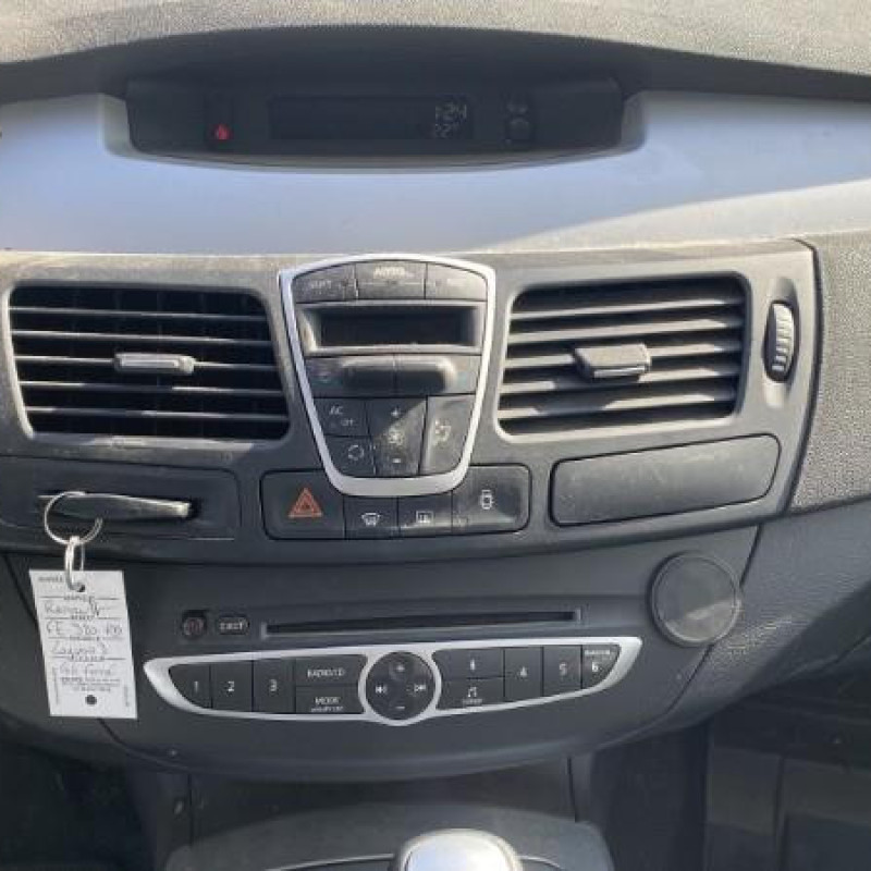 RENAULT LAGUNA 3 PHASE 1 2.0 DCI - 16V TURBO Photo n°20