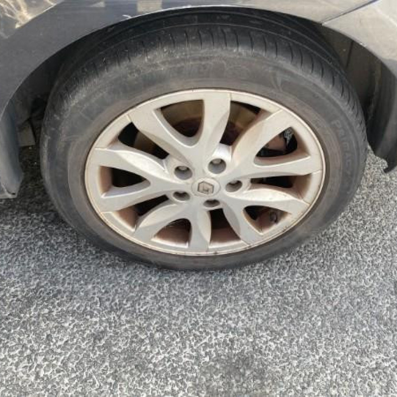 RENAULT LAGUNA 3 PHASE 1 2.0 DCI - 16V TURBO Photo n°22
