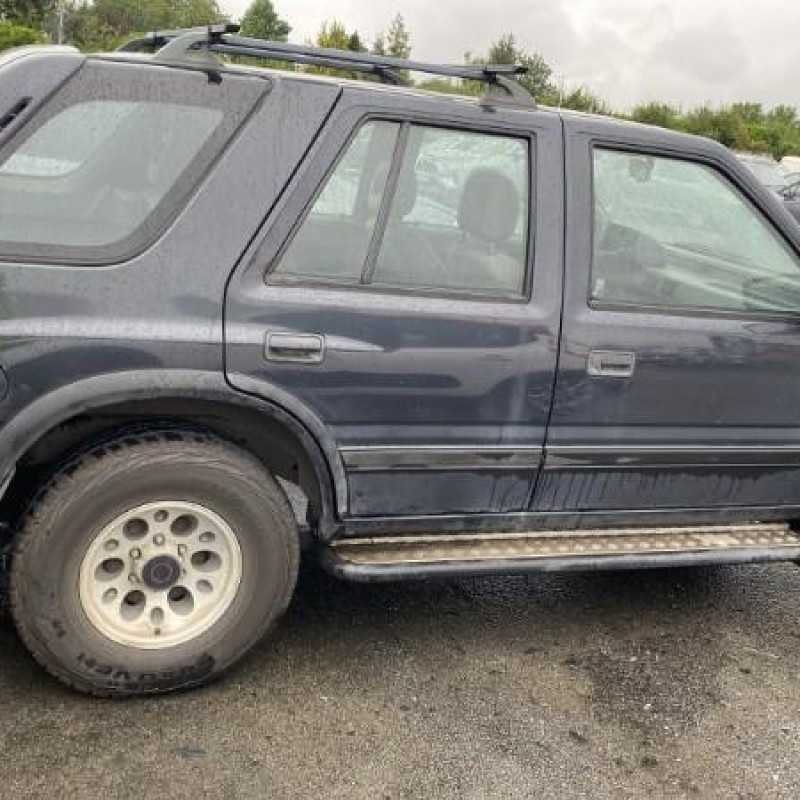 OPEL FRONTERA A PHASE 1 2.3 TD - 8V TURBO 4X4 Photo n°7