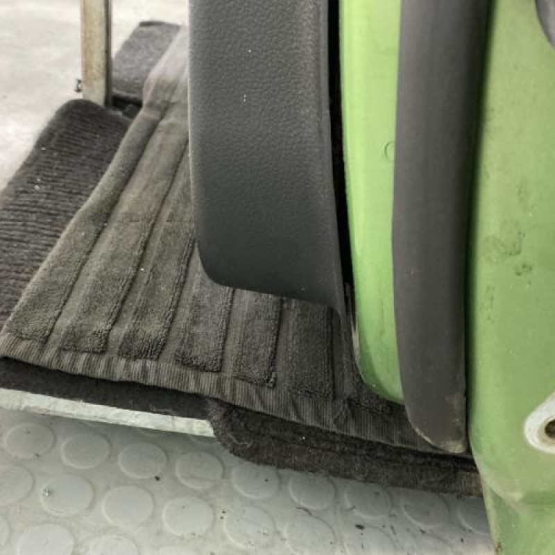 Porte avant gauche FORD FIESTA 5 Photo n°6