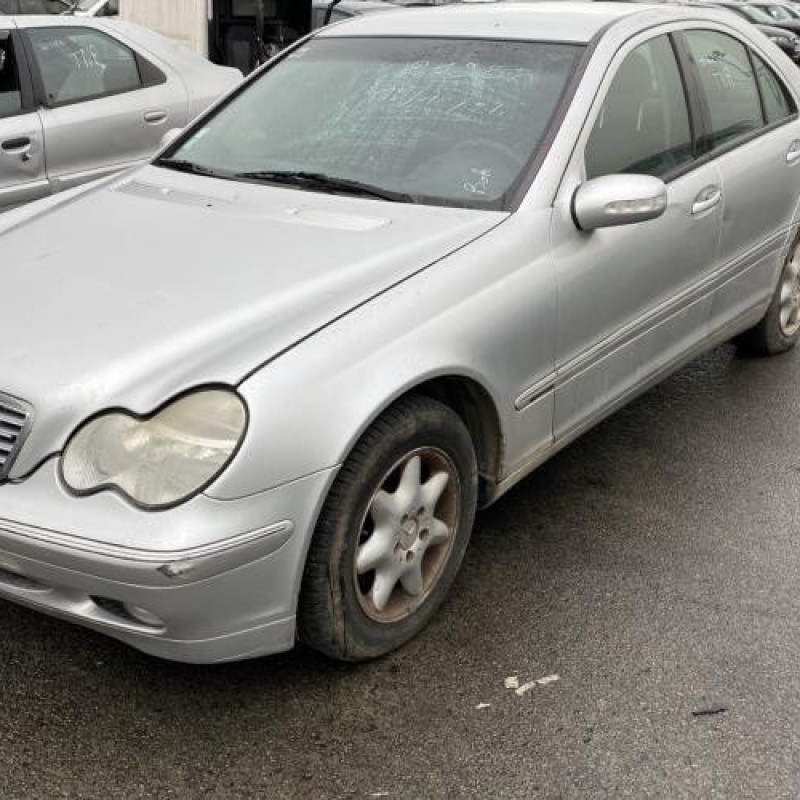 Feu arriere principal droit (feux) MERCEDES CLASSE C 203 Photo n°4