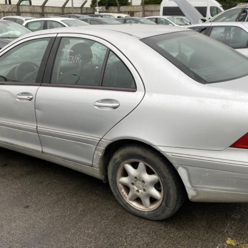 Feu arriere principal droit (feux) MERCEDES CLASSE C 203 Photo n°9