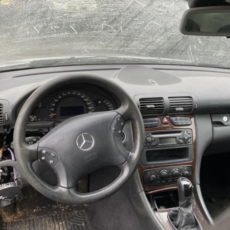 Feu arriere principal droit (feux) MERCEDES CLASSE C 203 Photo n°16