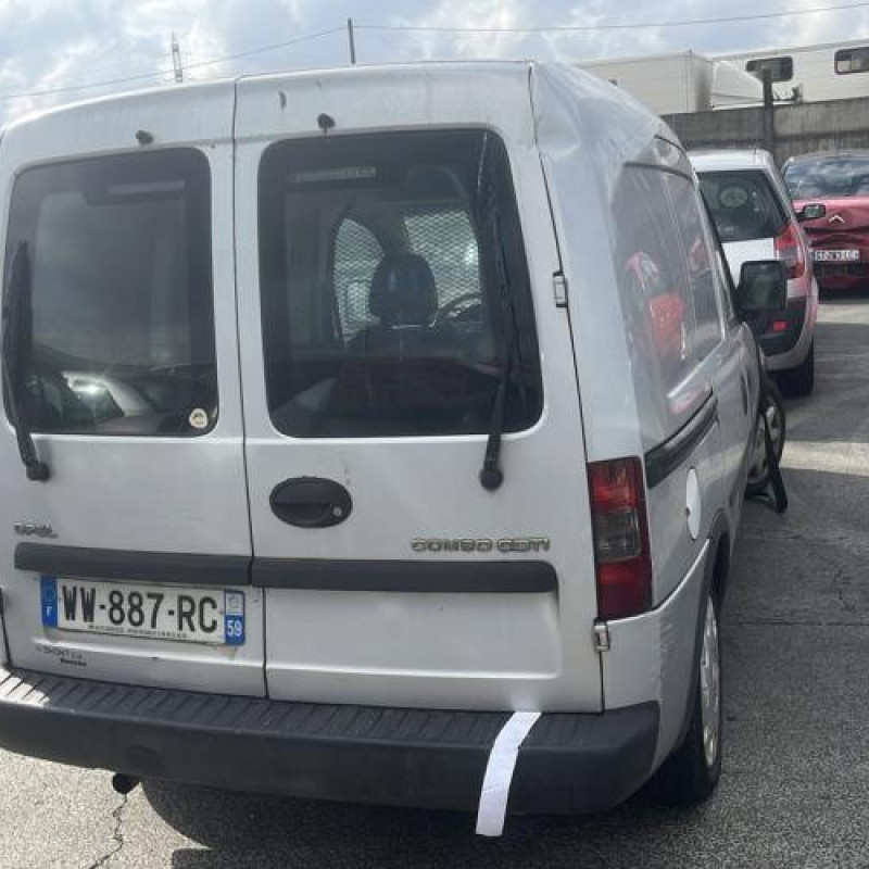 Feu arriere principal gauche (feux) OPEL COMBO C Photo n°6