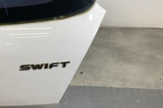 Malle/Hayon arriere SUZUKI SWIFT 3