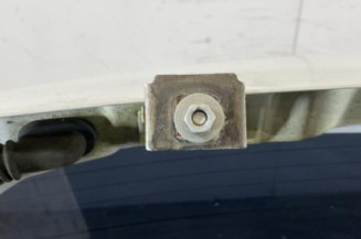 Malle/Hayon arriere SUZUKI SWIFT 3