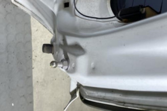 Malle/Hayon arriere SUZUKI SWIFT 3