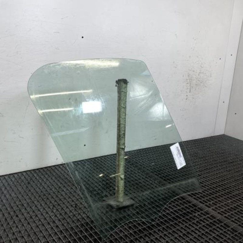 Vitre avant droit RENAULT TRAFIC 3 COURT Photo n°5