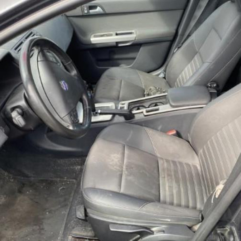 Leve vitre electrique avant droit VOLVO V 50 Photo n°16
