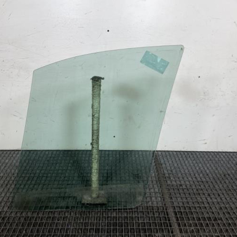 Vitre avant droit RENAULT SCENIC 1 Photo n°6